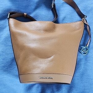 Michael Kors Townsend Pale Peanut Leather Bucket Bag